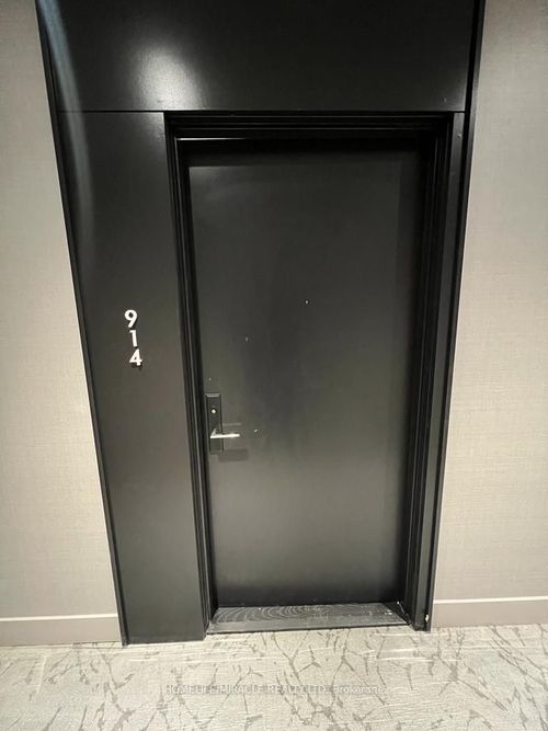 914-270 Dufferin St, Toronto, ON, M6K0H8 | Card Image