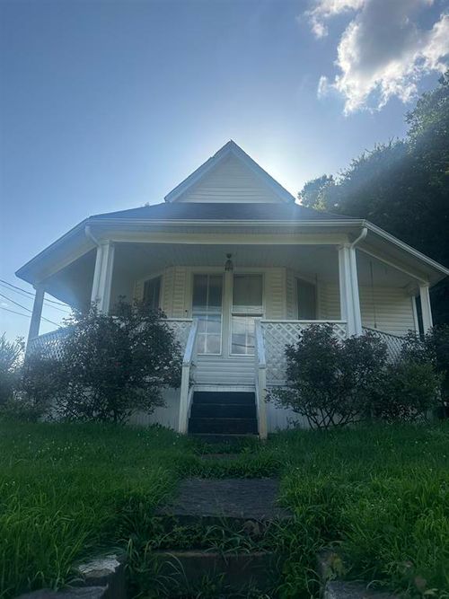 509 N Main St, Caneyville, KY, 42721-9005 | Card Image