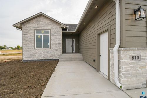 810 Melissa Ave Avenue, Harrisburg, SD, 57032 | Card Image