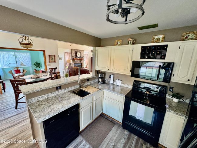 6860 Cairo Rd, House other with 3 bedrooms, 3 bathrooms and null parking in Cocoa FL | Image 12