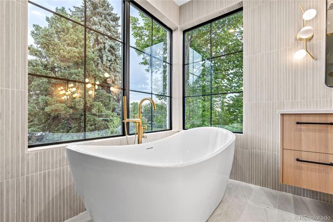 1238 S Saint Paul St, House other with 4 bedrooms, 6 bathrooms and 3 parking in Denver CO | Image 44