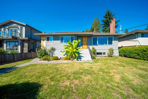 4599 Sunland Pl, Burnaby, BC, V5J3A3 | Card Image