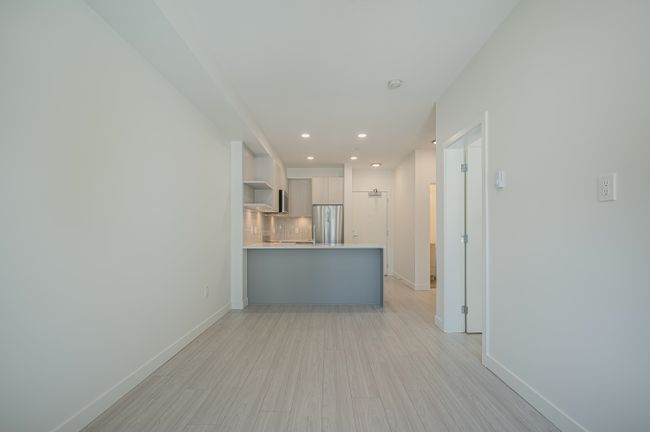 102 - 10777 138 Street, Condo with 1 bedrooms, 1 bathrooms and 1 parking in Surrey BC | Image 13