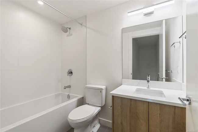 second bathroom | Image 27