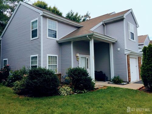 95 Lawrence Ln, New Brunswick, NJ, 08901-3905 | Card Image