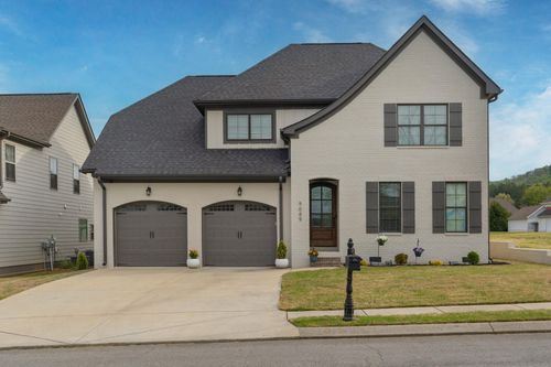 9089 Silver Maple Dr, Ooltewah, TN, 37363-2905 | Card Image