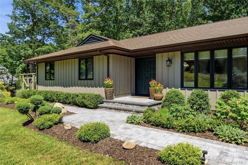 53 Soundview Dr, Shoreham, NY, 11786-1159 | Card Image