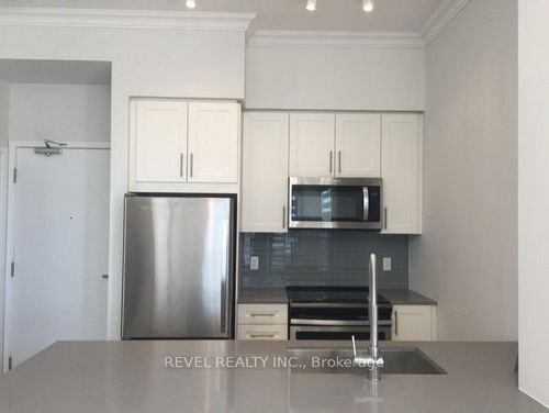 729-4085 Parkside Village Dr, Mississauga, ON, L5B0K9 | Card Image