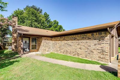 Entrance of 613 NW Renfro | Image 3