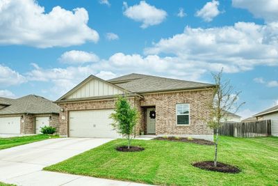 1013 Bluejack Way, House other with 3 bedrooms, 2 bathrooms and 4 parking in Hutto TX | Image 1