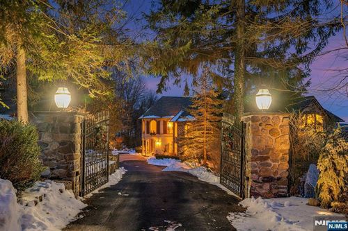 5 Summit Ter N, Kinnelon, NJ, 07405-2436 | Card Image