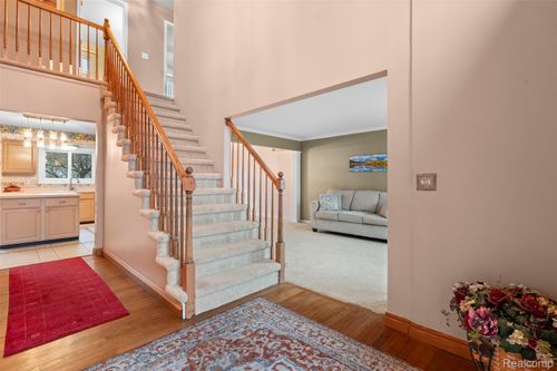 3175 Lexham Ln, Rochester Hills, MI, 48309-4397 | Card Image