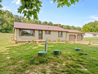 10003 Malibu Road Ne, House other with 3 bedrooms, 1 bathrooms and null parking in Minerva OH | Image 2