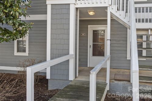 3305 Idle Hour Dr, Asheville, NC, 28806-4832 | Card Image