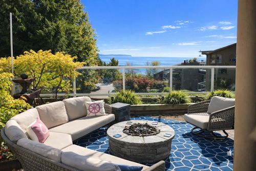 102-15025 Victoria Ave, White Rock, BC, V4B1G2 | Card Image