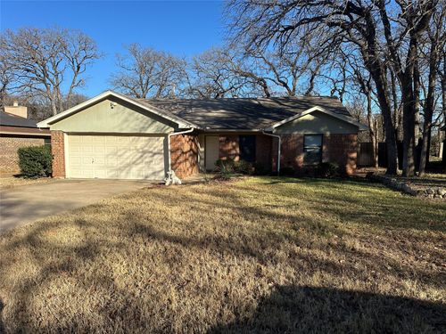 912 Red Oak Street, Azle, TX, 76020 | Card Image