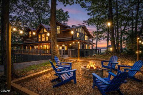 1949 Orchard Dr, Sevierville, TN, 37876 | Card Image