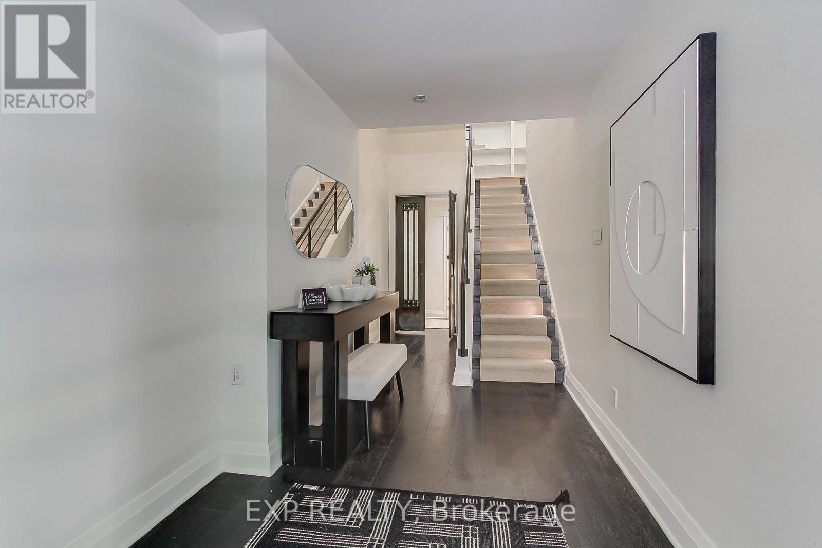 Residential Lease in Toronto (Cabbagetown-South St. James Town) 4