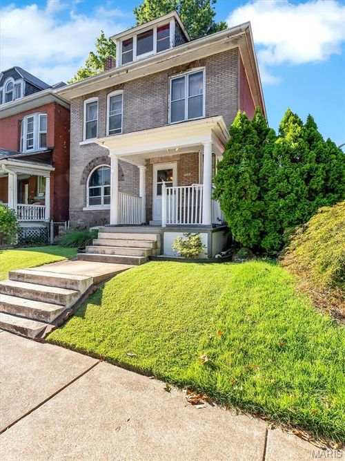 3950 Shenandoah Ave, Saint Louis, MO, 63110-4016 | Card Image