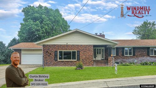 918 E 27th Ave, Torrington, WY, 82240-2203 | Card Image