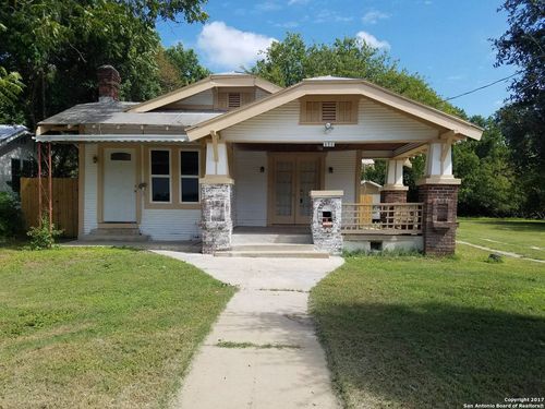 a-826 E Erie Ave, San Antonio, TX, 78212-4404 | Card Image