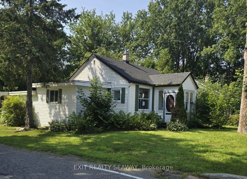 8154 Victoria St, Metcalfe, ON, K0A2P0 | Card Image