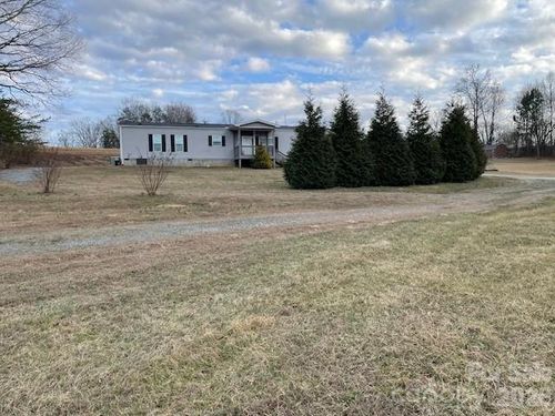 937 Drucilla Church Rd, Nebo, NC, 28761-4724 | Card Image