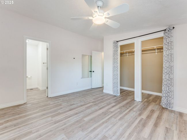 Primary Bedroom-Attached Bathroom | Image 21