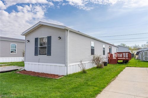 ellen-27-100 Keenan, Peninsula, OH, 44264 | Card Image