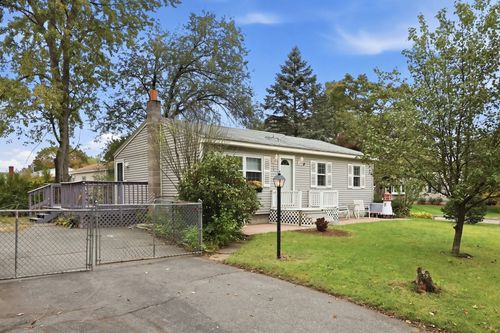 50 Finch Rd, Springfield, MA, 01119-2104 | Card Image