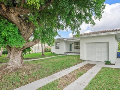 7516 Mutiny Ave, House other with 3 bedrooms, 2 bathrooms and null parking in North Bay Village FL | Image 2