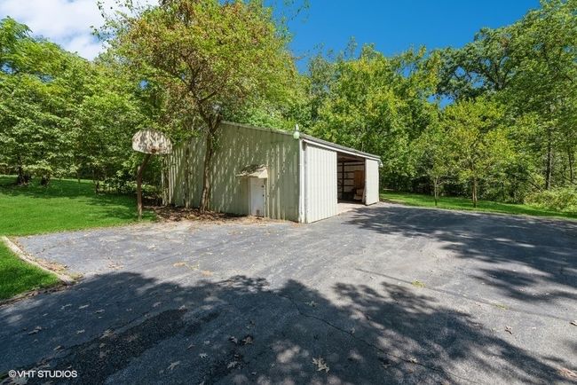 77 N 325 W, House other with 2 bedrooms, 3 bathrooms and 2 parking in Valparaiso IN | Image 36
