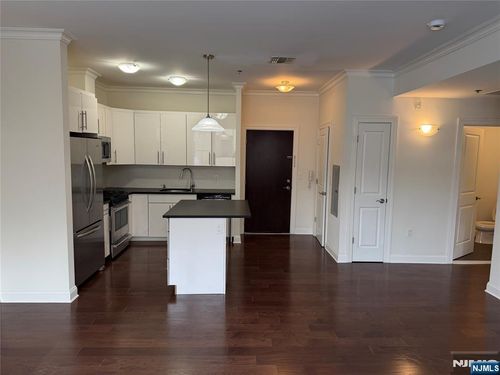 2001 Hudson Ter, Fort Lee, NJ, 07024-7343 | Card Image