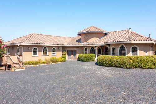 8400 Maynard Rd, Palo Cedro, CA, 96073-9692 | Card Image