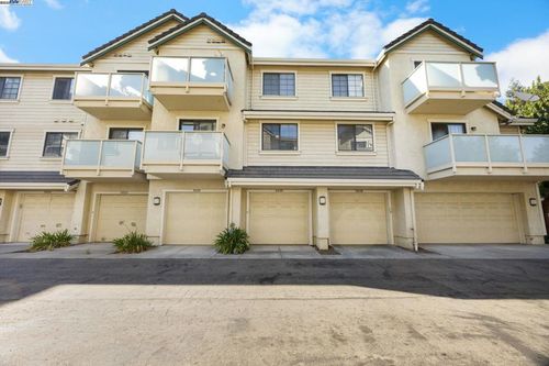 2030 Fostoria Cir, Danville, CA, 94526-5557 | Card Image