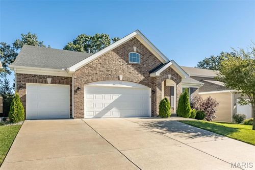 117 Keystone Ridge Dr, O Fallon, MO, 63366-5093 | Card Image