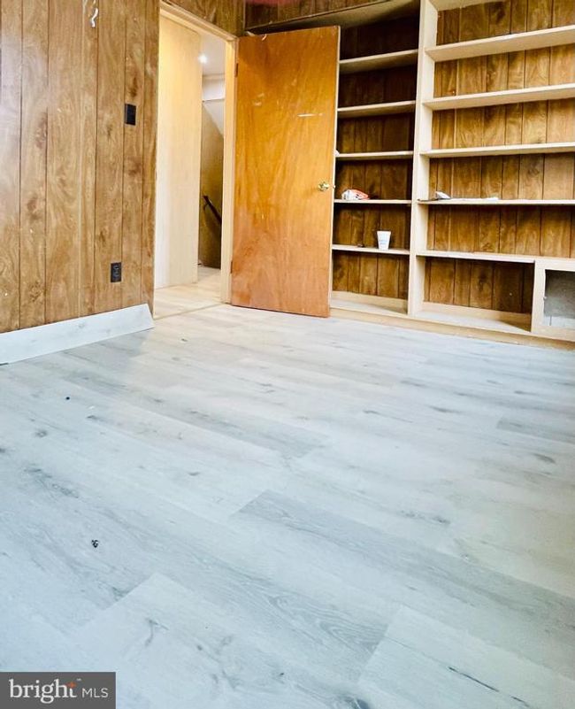21 N Chestnut St, Home with 4 bedrooms, 2 bathrooms and null parking in Mount Carmel PA | Image 19