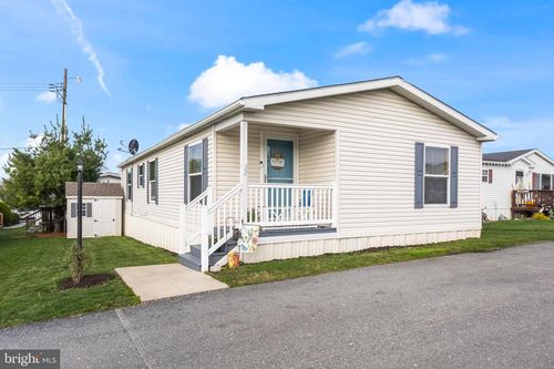 32 Stonehill Park, Annville, PA, 17003-1222 | Card Image