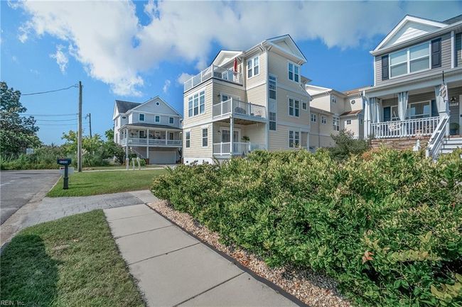 9509 14 Th Bay St, House attached with 4 bedrooms, 3 bathrooms and null parking in Norfolk VA | Image 5
