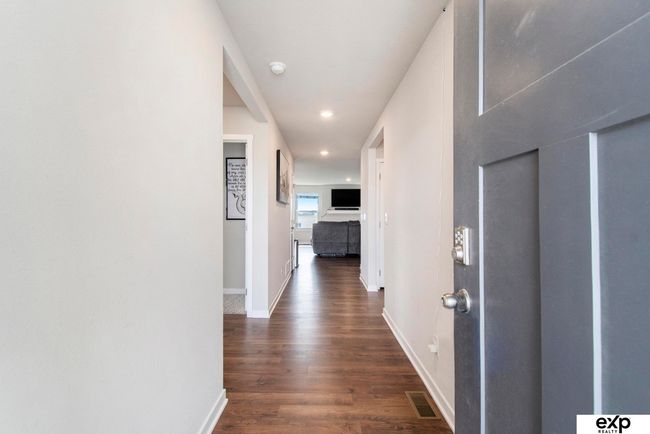 4517 Lawnwood Dr, House other with 4 bedrooms, 3 bathrooms and 3 parking in Bellevue NE | Image 5