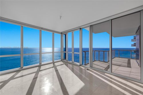 3901-17121 Collins Ave, Sunny Isles Beach, FL, 33160-4369 | Card Image