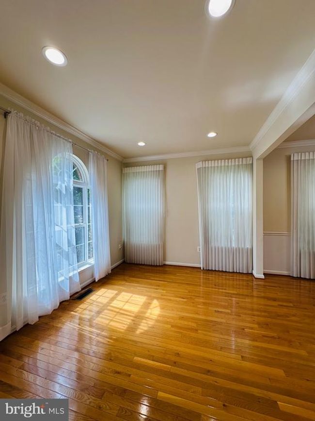 2975 Caribbean Ct, House other with 5 bedrooms, 4 bathrooms and null parking in Fairfax VA | Image 11