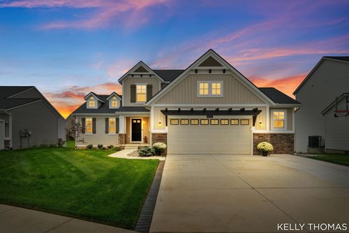 8222 Brickley St, Byron Center, MI, 49315-5901 | Card Image