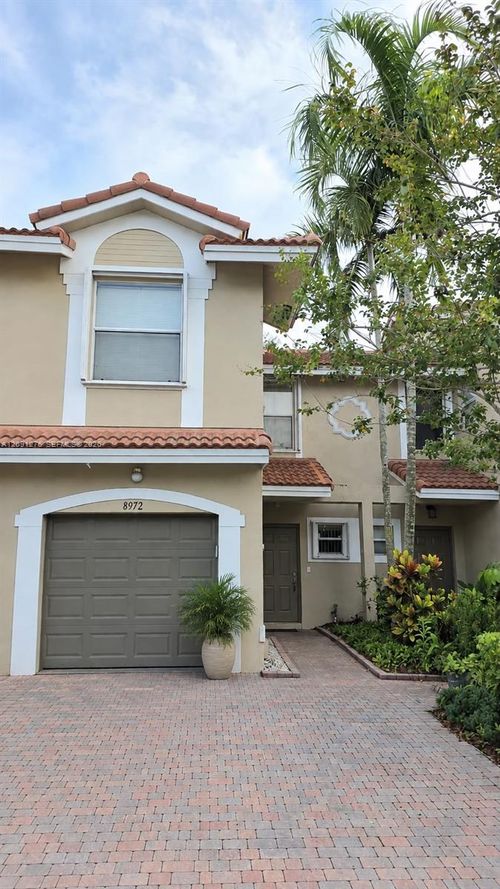 8972 Nw 54th St, Sunrise, FL, 33351-7764 | Card Image