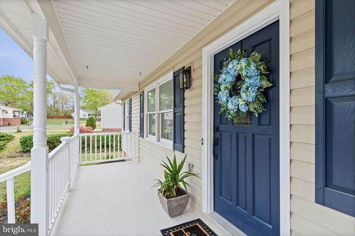 10722 Lovett Dr, FREDERICKSBURG, VA, 22407-7717 | Card Image