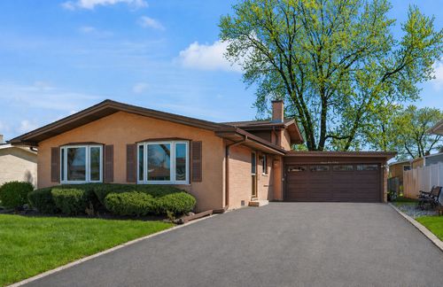 7909 Lake St, Morton Grove, IL, 60053-1849 | Card Image