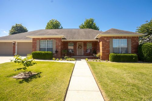 2103 8th St, Russellville, AR, 72801-5657 | Card Image