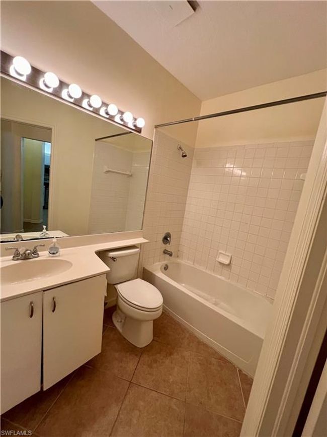 APT-103 - 12030 Summergate Cir, Condo with 2 bedrooms, 2 bathrooms and null parking in FORT MYERS FL | Image 13