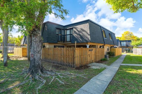 35-14210 Sw 94th Circle Ln, Miami, FL, 33186-1128 | Card Image