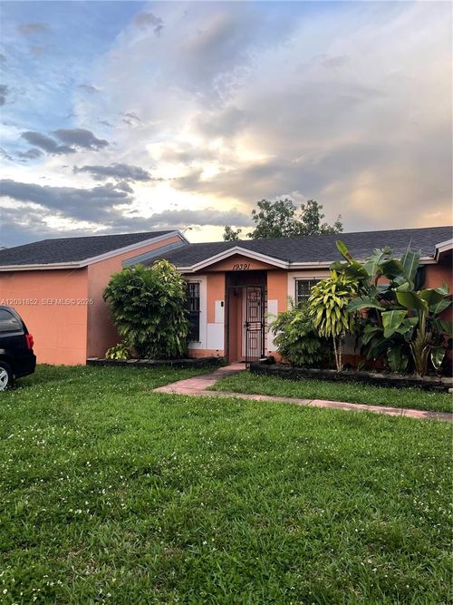 19391 Nw 57th Ct, Hialeah, FL, 33015-5046 | Card Image